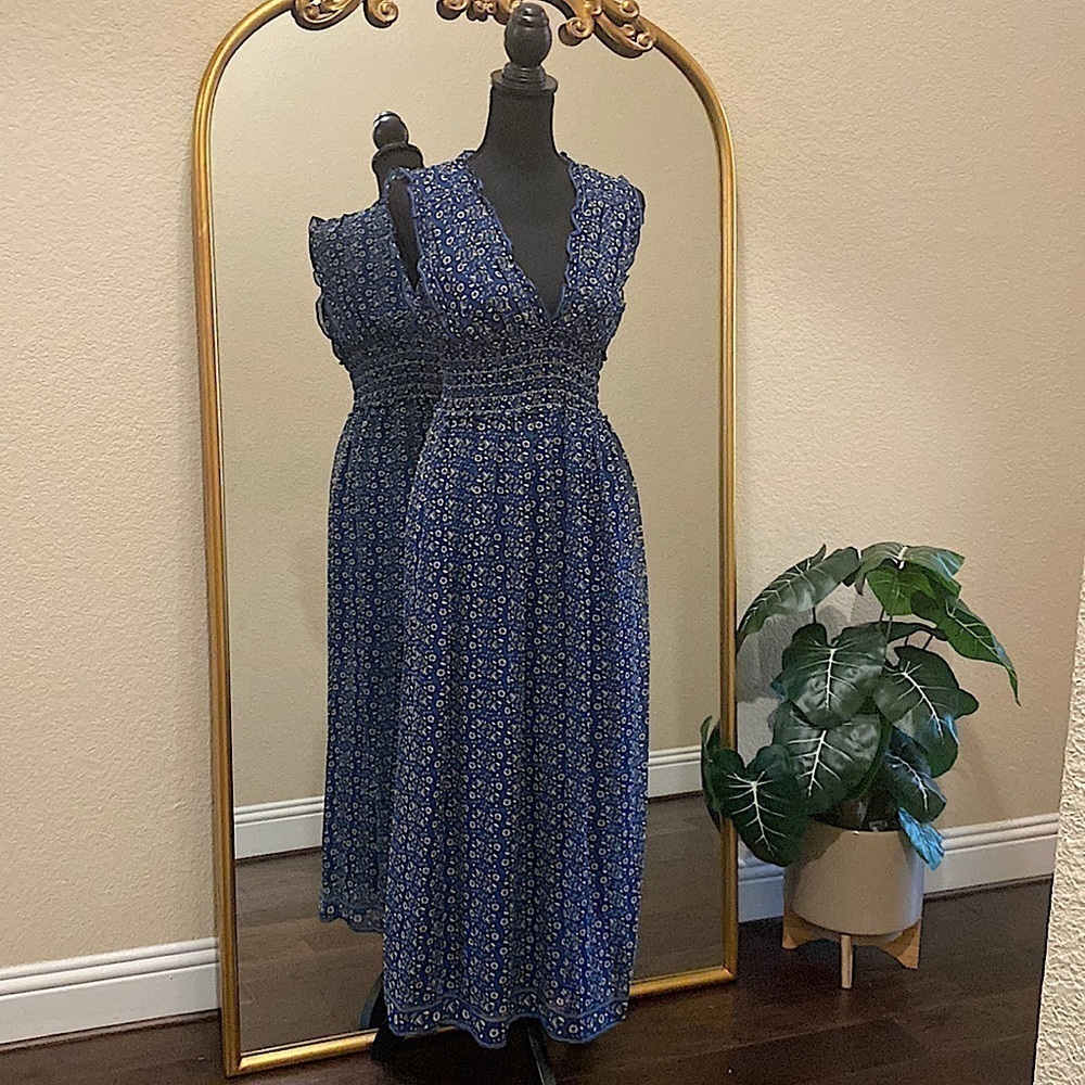 Max Studio Women's Sleeveless V Neck Smocked Waist Dress Size S - Picture 1 of 7